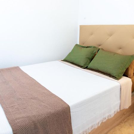 Holiday Suite Caballero De Rodas 92 Торевьиа Экстерьер фото